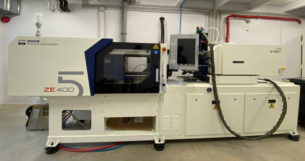 Picture of Injection Molding Machine 