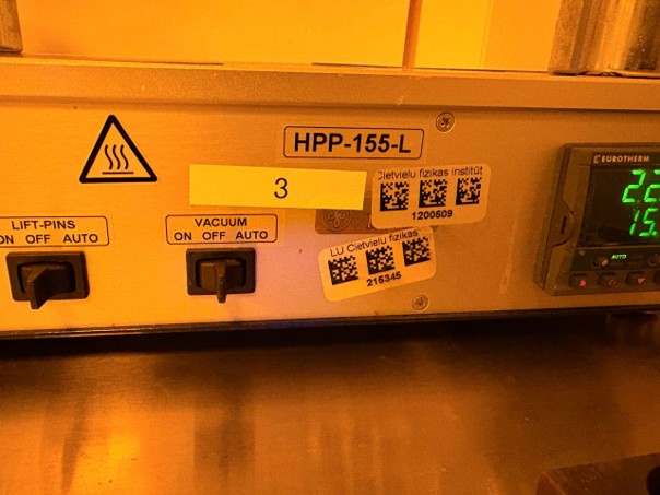 Picture of High Precision Hot Plates - 3 (Fume hood laminar right)