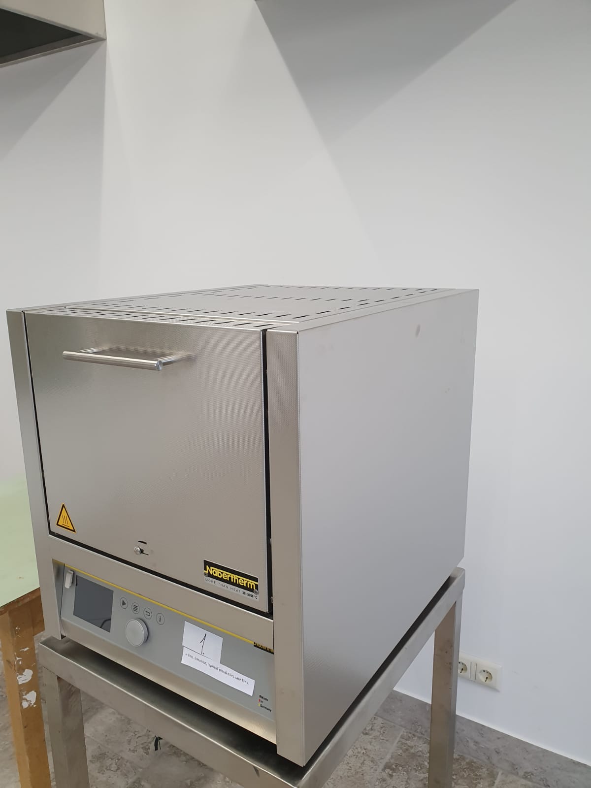 Picture of High-temperature furnace 1400 C NR.1.