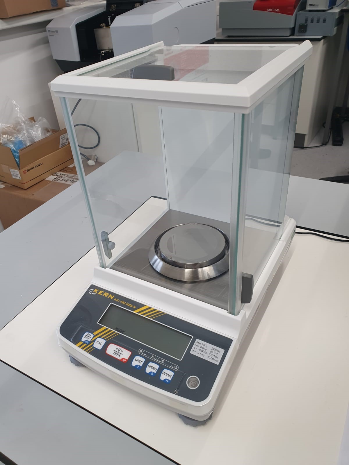 Picture of Analytical balance ABJ/ABS-N